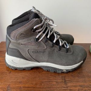 Columbia hiking boots